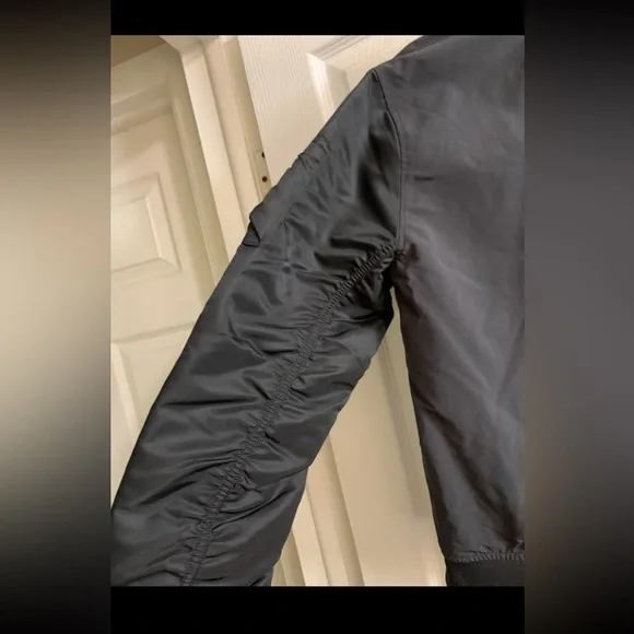 Nike Kids Black Puffer Jacket - Picture 9 of 13